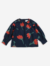 Load image into Gallery viewer, Big Flowers Woven Blouse
