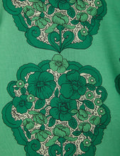 Load image into Gallery viewer, Flower T-Shirt - Green
